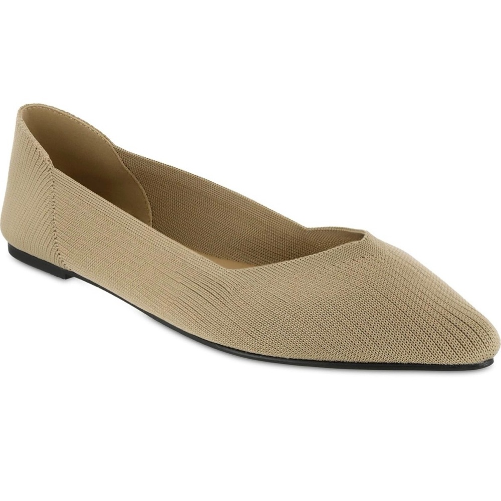 MIA Sz 7.5, 8 or 9 Elegant Tan Women's Flats NWOT